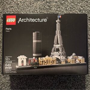 Lego Architecture Paris (NWOT)